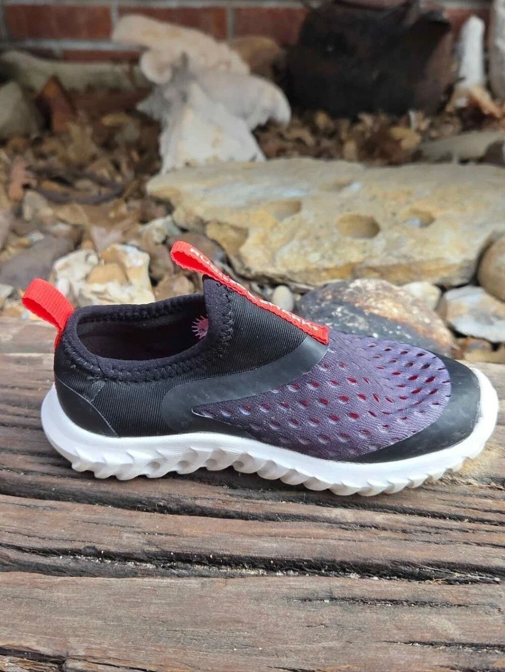 Rugged Shark Childrens Water Shoe in little kids size 8